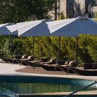 piscina cadeiras.jpg