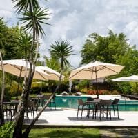 piscina cadeiras 2.jpg