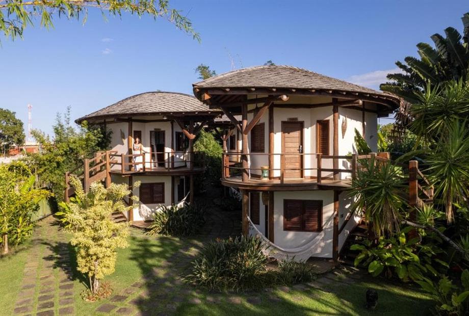 bangalos frontal.jpg