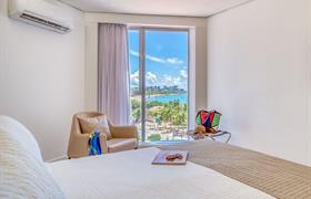 Premium Lateral Mar Casal do Hotel Brisa Suites Pajuçara