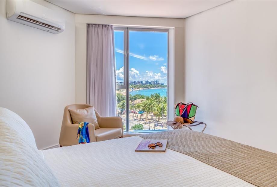 casal lateral mar.jpg