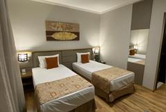 Superior A Solteiro Vista Cidade ou Piscina