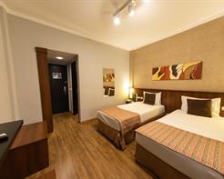 Superior AR Solteiro Terreo