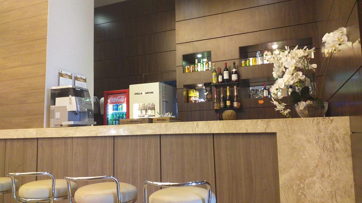 B- BAR.jpg