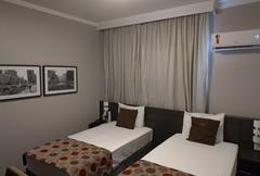 Superior Ar Solteiro Vista Piscina