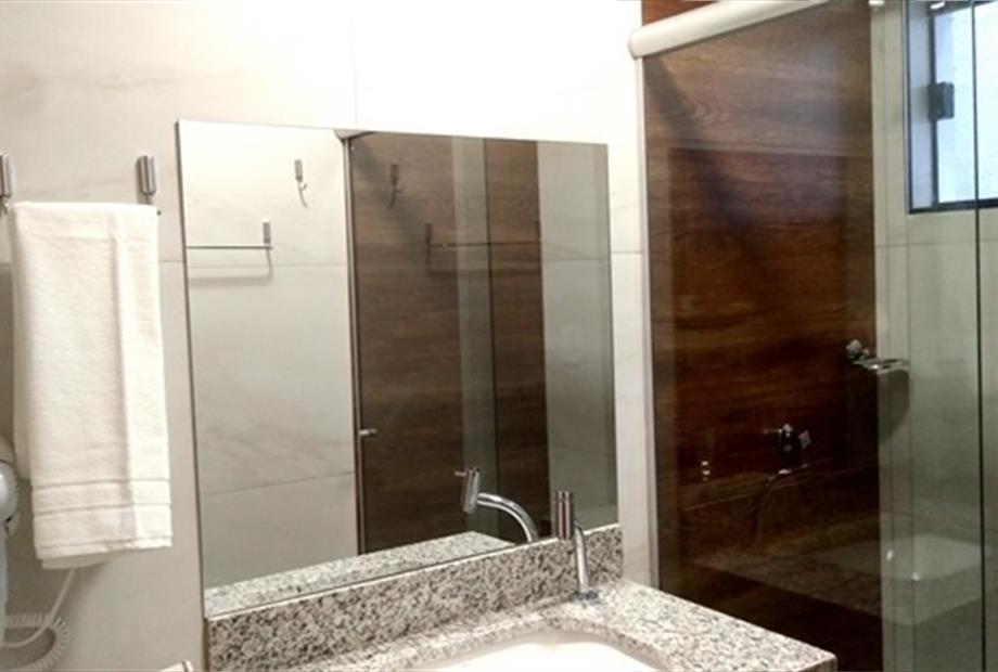 hubhotel-apartamento-101-banheiro.jpg