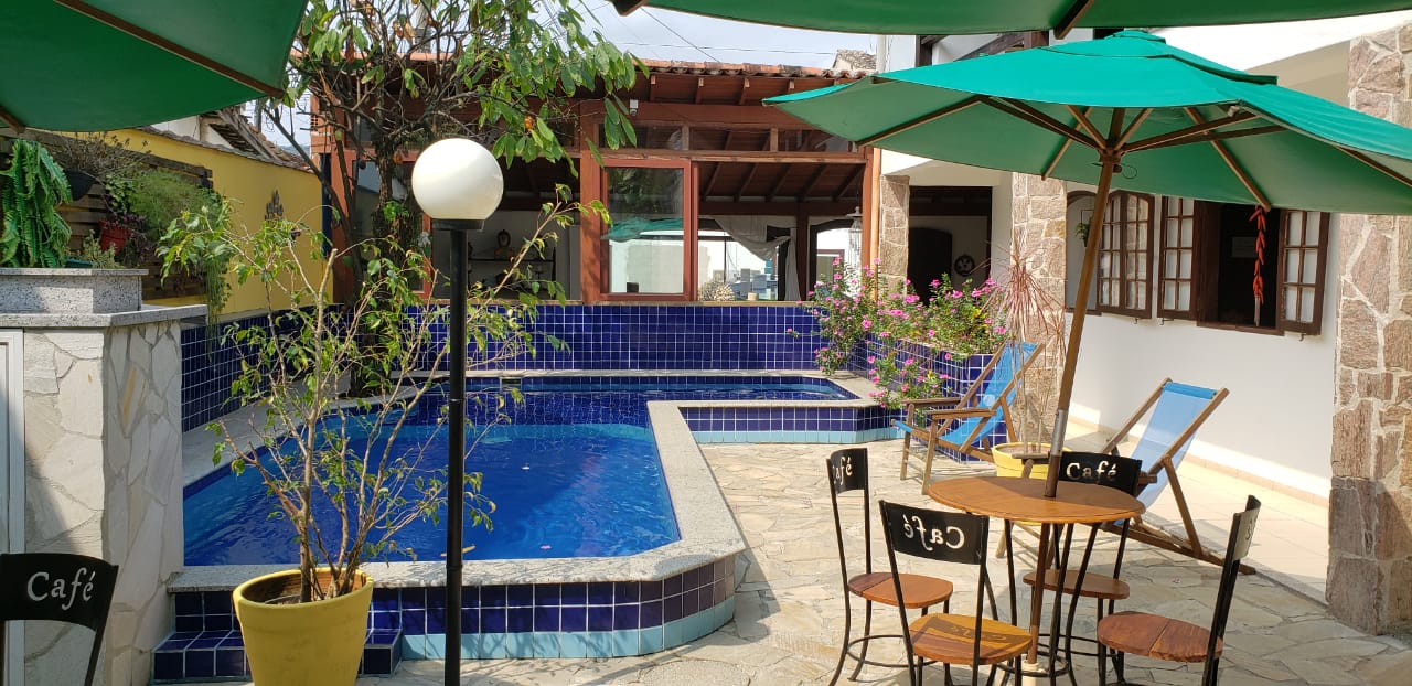 piscina espreguiçadeira.jpg
