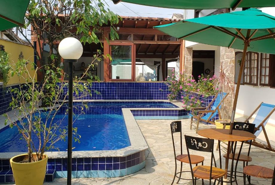 piscina espreguiçadeira.jpg