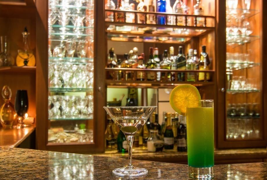 american bar Azaleia.jpg