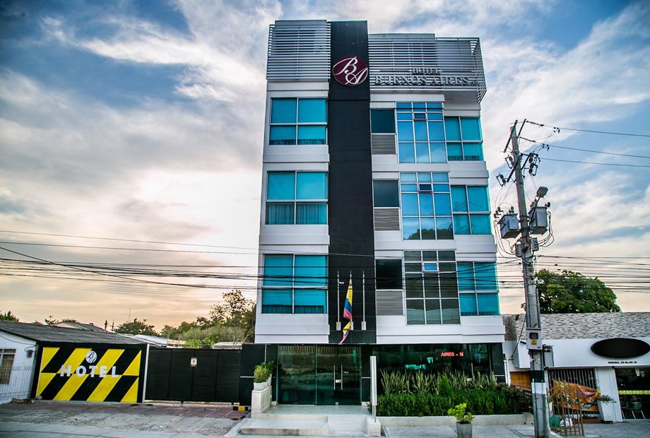 Fachada Hotel-min.jpg