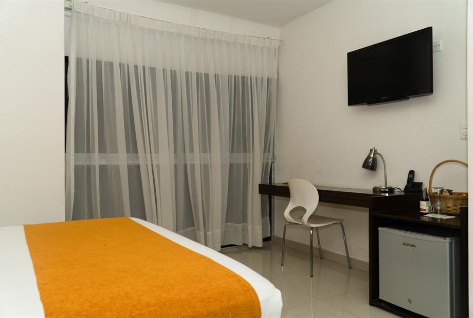 Executive 12-min.jpg