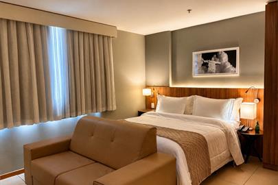 hotel_room_1mb.jpg