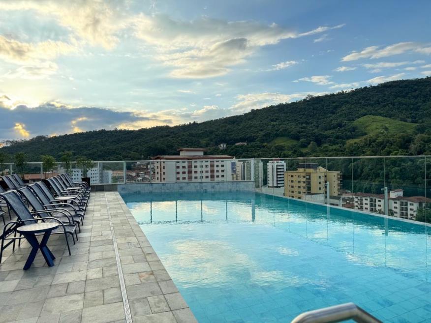nova piscina por do sol.jpg