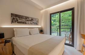 Quarto Luxo Varanda Casal do Pauli Boutique Hotel