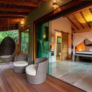 Chalé Duplo com varanda e hidromassagem interna