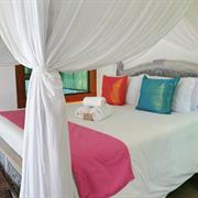 Chalé Duplo com Piscina Privativa Aquecida