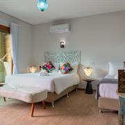 Luxo Triplo c/ hidromassagem externa