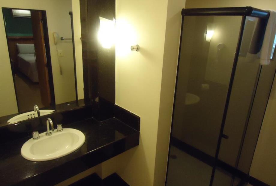 quarto casal frente mar, com varanda 4.jpg