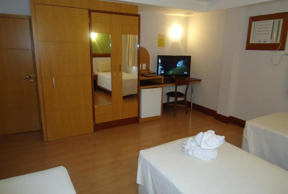 quarto triplo superior.jpg