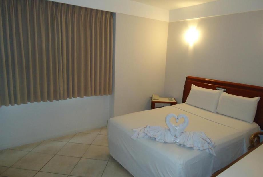 quarto casal standard (1 cama de casal) 2.jpg