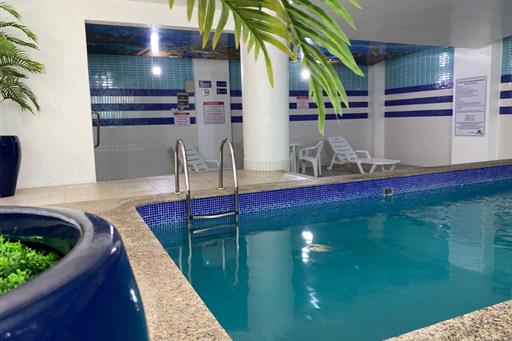 piscina cel satiro 2.jpg