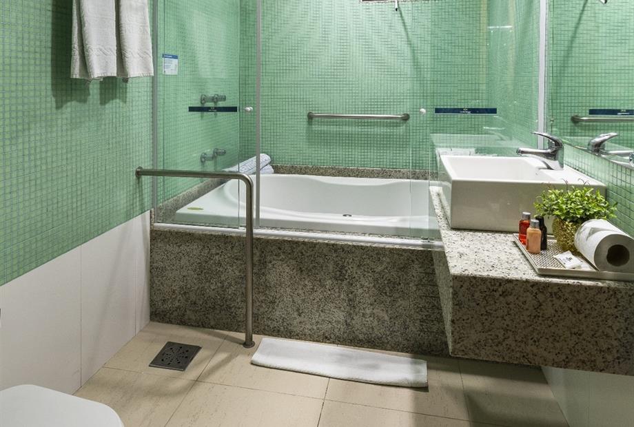 banheiro suite 719.jpeg