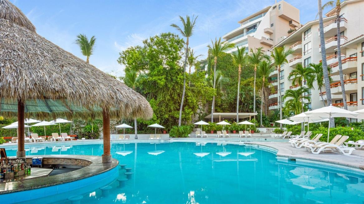 19pool_bar002.jpg