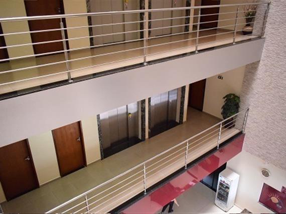Lobby 07.jpg