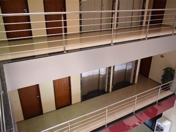 Lobby 08.jpg