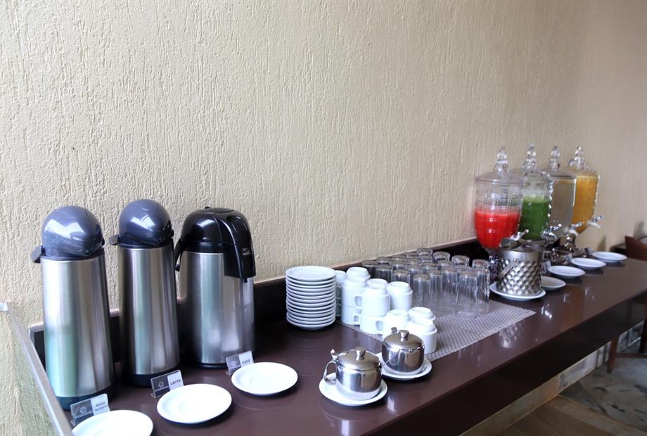 café da manhã - louças.jpeg