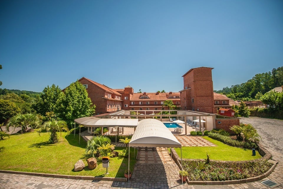 fundos hotel.jpg
