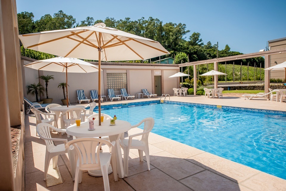 piscina.jpg
