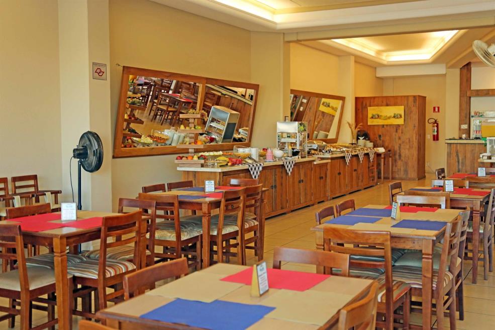 CAFE MESAS.jpg