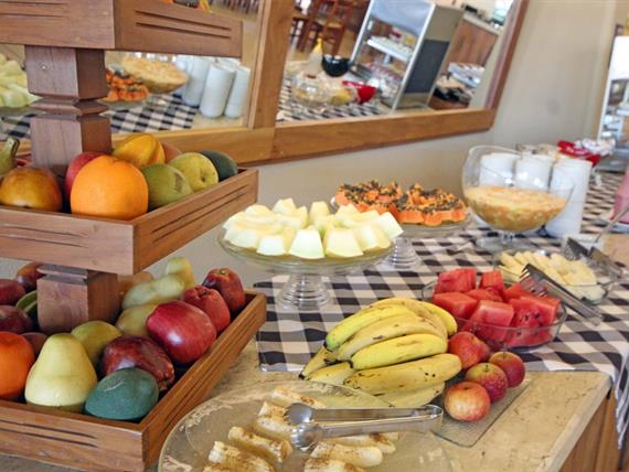 CAFE FRUTAS.jpg