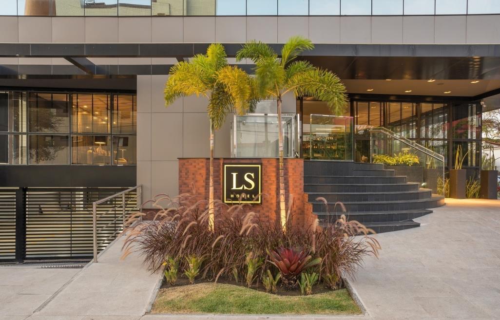 LS HOTELmini.jpg