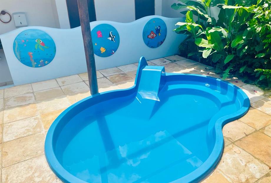 piscina infantil.jpg