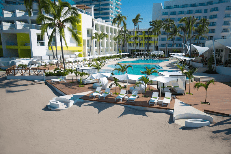 Hilton_PVR_beach_preview.png