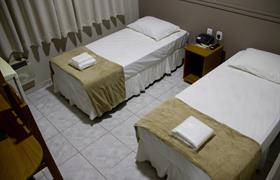 Luxo 2 solteiros do Presidente Hotel - Passos MG