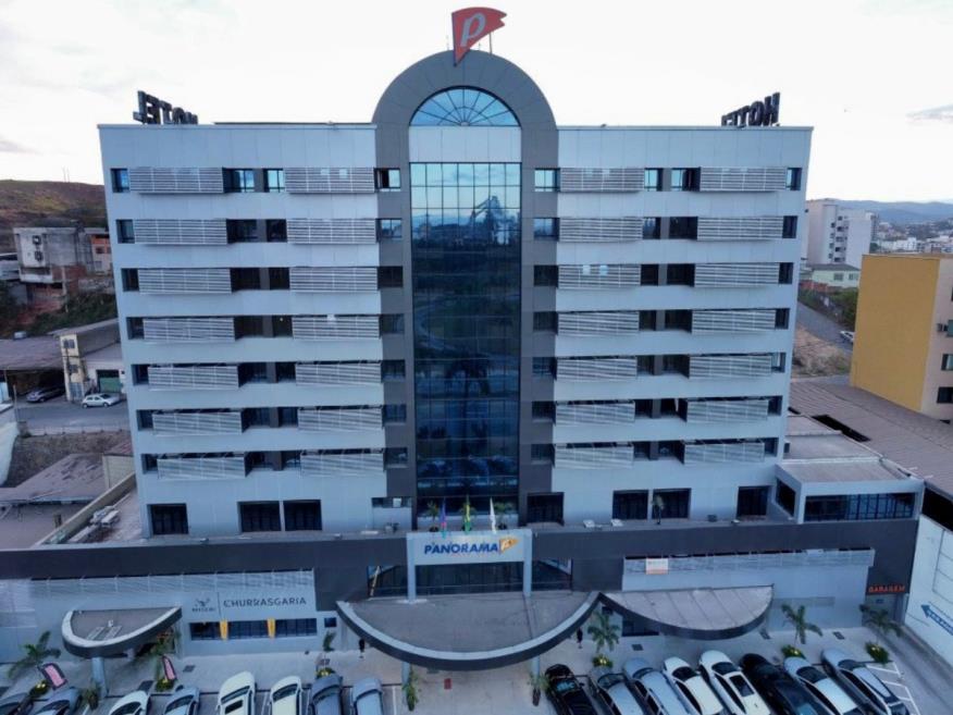 frente hotel drone.jpg
