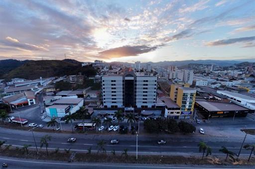 frente ao horizonte.jpg