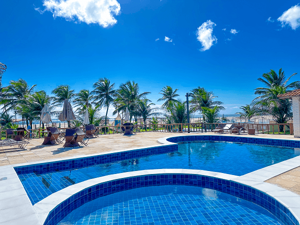 piscina reformada.png