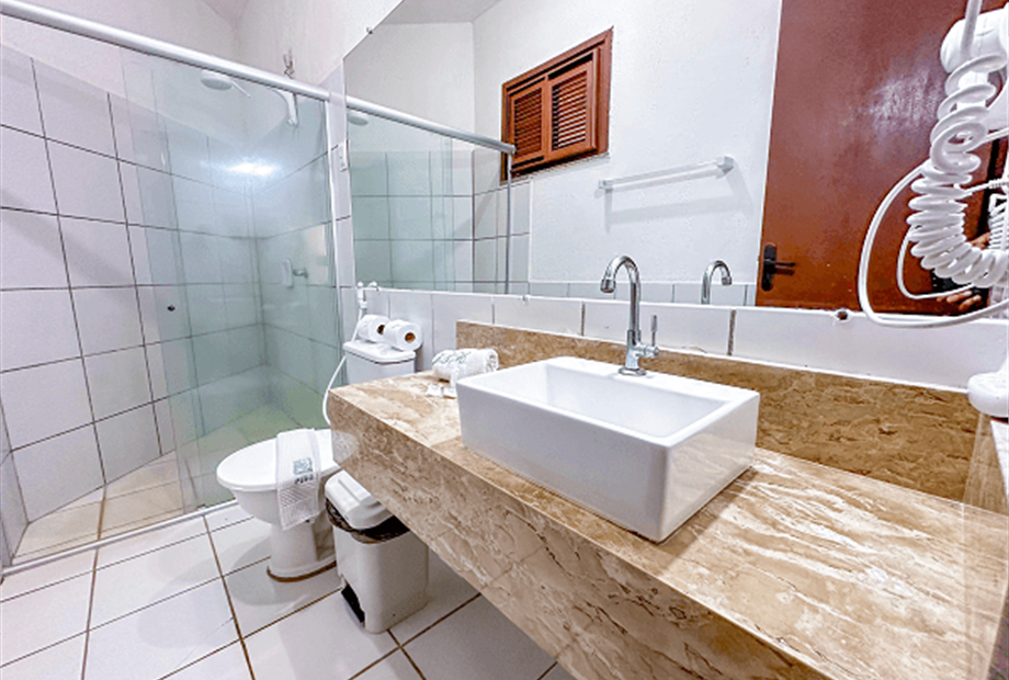 banheiro suite luxo.png