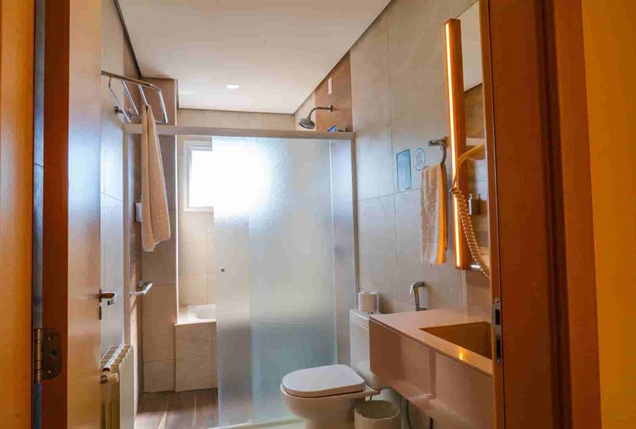 cri03321_11zon (2).jpg