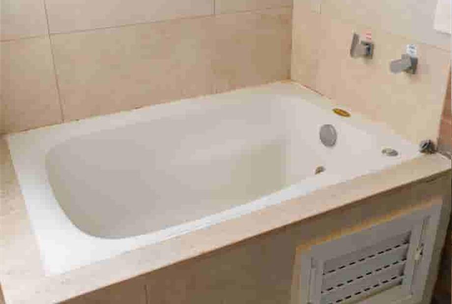 cri03318_11zon (2).jpg