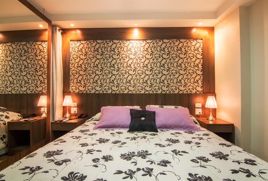 _c7a9493-hdr copy.jpg