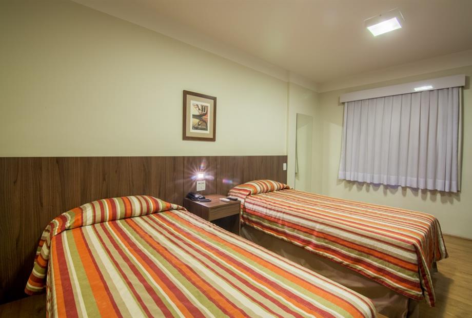 _c7a0576-hdr copy.jpg