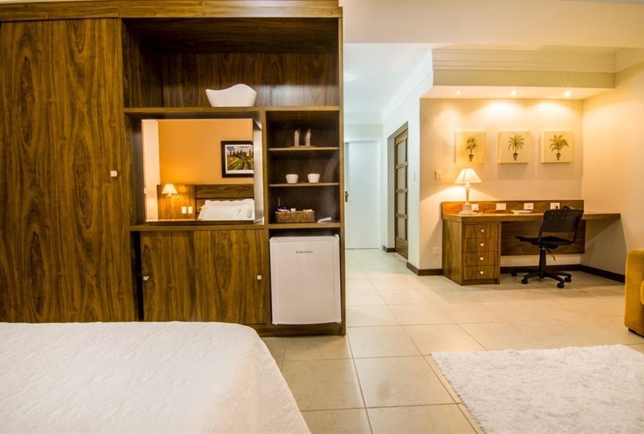 _14A2694-HDR copy.jpg