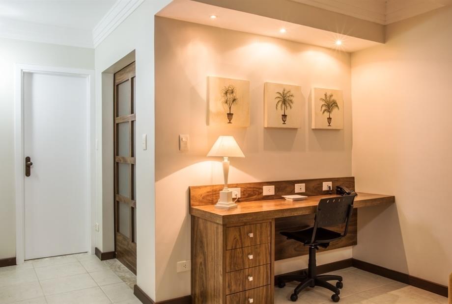 _14A2597-HDR copy.jpg