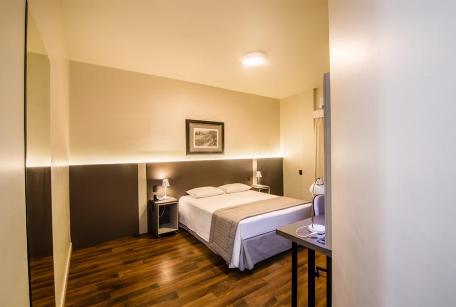 _14A2898-HDR copy.jpg