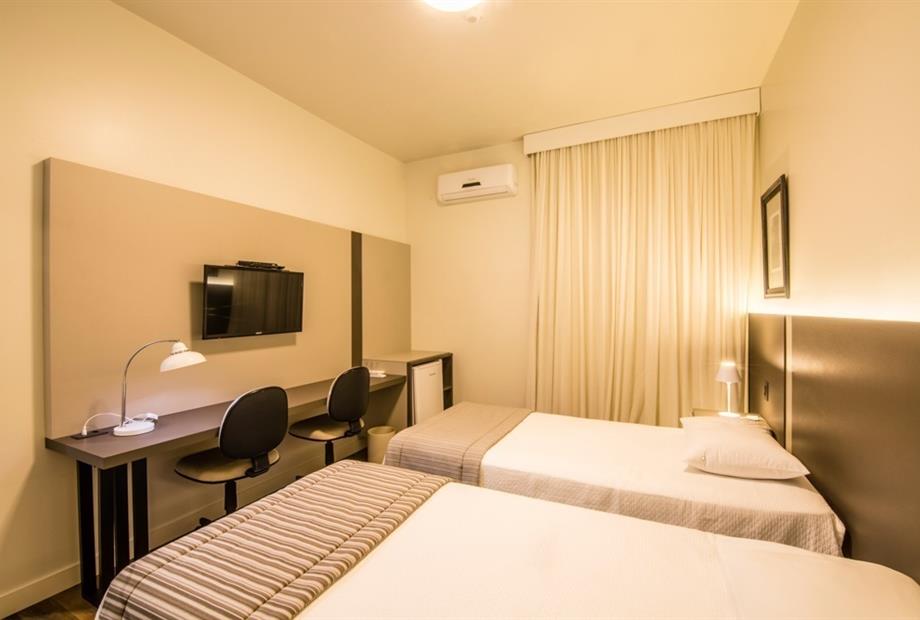 _14A2770-HDR copy.jpg